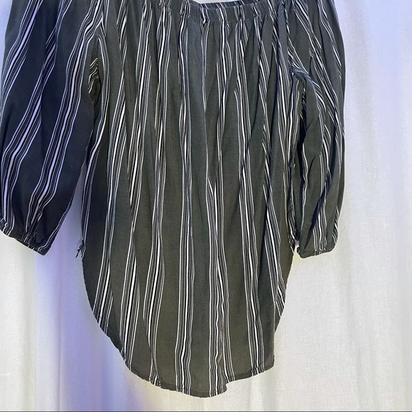 029 GREEN STRIPED OFF-SHOULDER BLOUSE -  MEDIUM - Picture 5 of 7